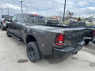 2026 RAM 3500 RAM 3500 TRADESMAN CREW CAB 4X4 8' BOX
