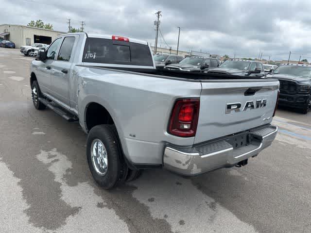 2026 RAM 3500 RAM 3500 TRADESMAN CREW CAB 4X4 8' BOX