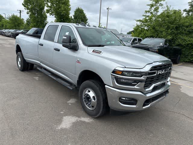 2026 RAM 3500 RAM 3500 TRADESMAN CREW CAB 4X4 8' BOX