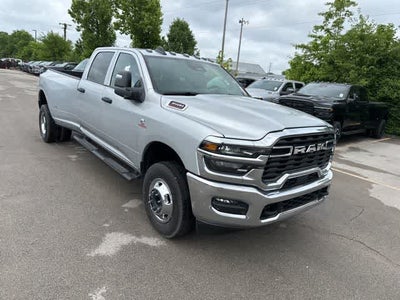 2026 RAM 3500 RAM 3500 TRADESMAN CREW CAB 4X4 8' BOX