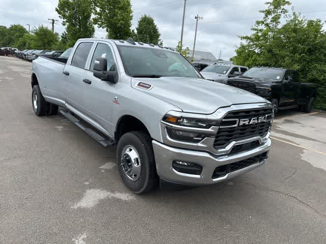2026 RAM 3500 RAM 3500 TRADESMAN CREW CAB 4X4 8' BOX