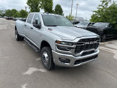 2026 RAM 3500 RAM 3500 TRADESMAN CREW CAB 4X4 8' BOX