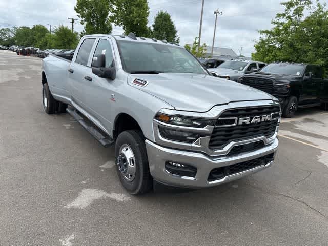 2026 RAM 3500 RAM 3500 TRADESMAN CREW CAB 4X4 8' BOX