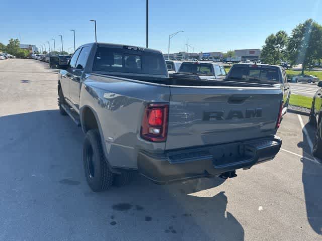 2026 RAM 3500 RAM 3500 TRADESMAN CREW CAB 4X4 8' BOX