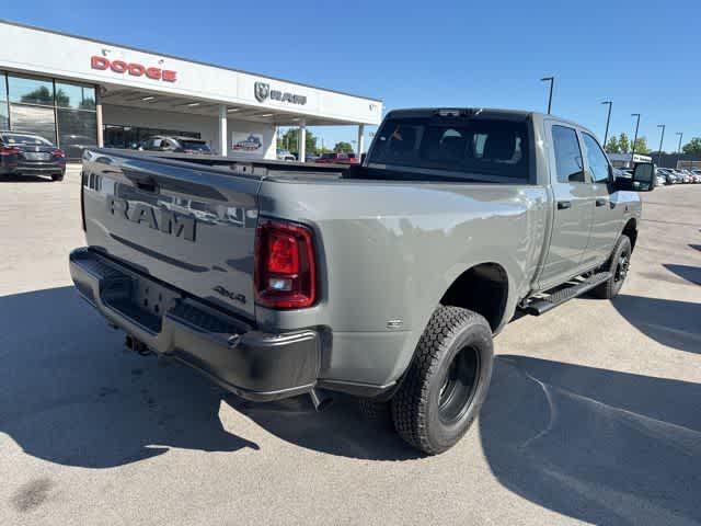 2026 RAM 3500 RAM 3500 TRADESMAN CREW CAB 4X4 8' BOX