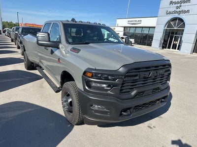 2026 RAM 3500 RAM 3500 TRADESMAN CREW CAB 4X4 8' BOX