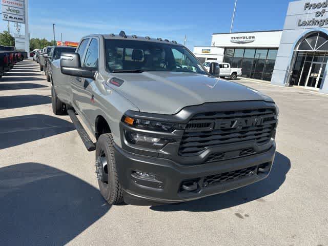 2026 RAM 3500 RAM 3500 TRADESMAN CREW CAB 4X4 8' BOX