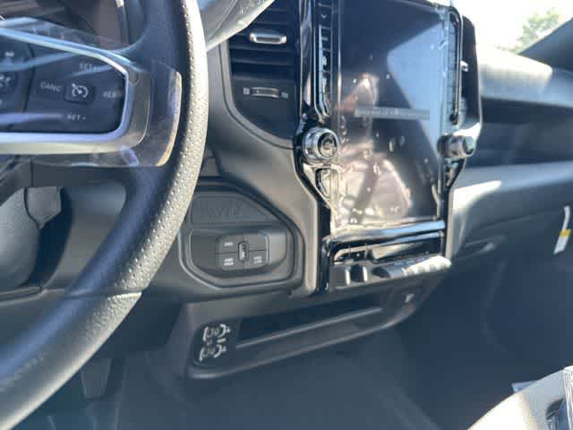 2026 RAM 3500 RAM 3500 TRADESMAN CREW CAB 4X4 8' BOX