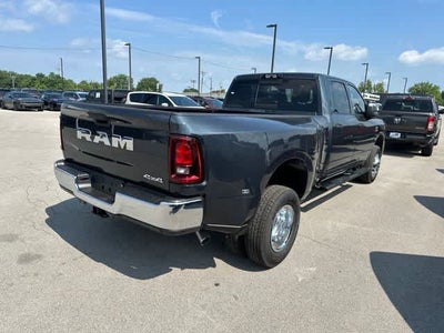 2026 RAM 3500 RAM 3500 TRADESMAN CREW CAB 4X4 8' BOX