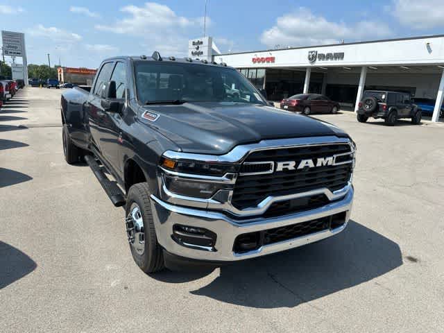 2026 RAM 3500 RAM 3500 TRADESMAN CREW CAB 4X4 8' BOX