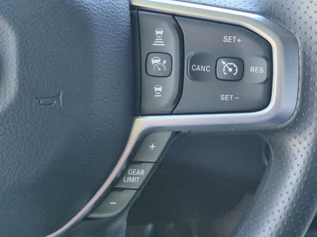 2026 RAM 3500 RAM 3500 TRADESMAN CREW CAB 4X4 8' BOX