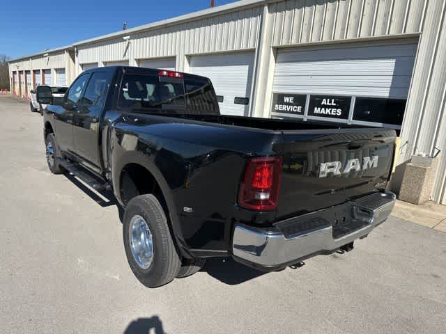 2026 RAM 3500 RAM 3500 TRADESMAN CREW CAB 4X4 8' BOX