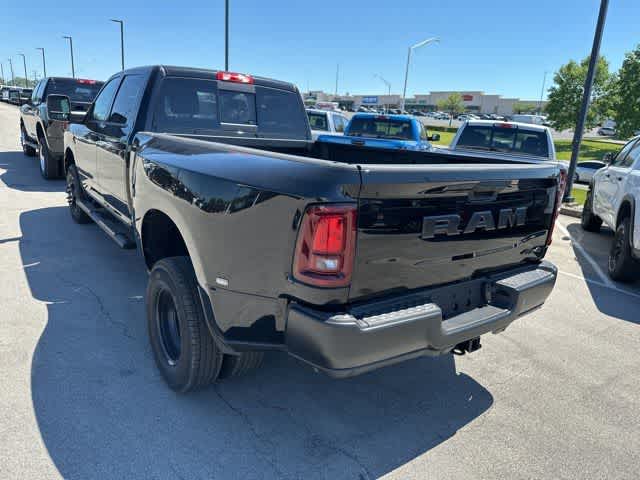 2026 RAM 3500 RAM 3500 TRADESMAN CREW CAB 4X4 8' BOX