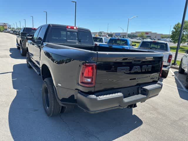 2026 RAM 3500 RAM 3500 TRADESMAN CREW CAB 4X4 8' BOX