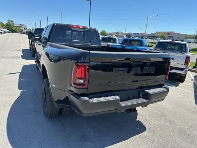 2026 RAM 3500 RAM 3500 TRADESMAN CREW CAB 4X4 8' BOX