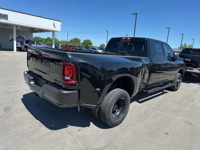 2026 RAM 3500 RAM 3500 TRADESMAN CREW CAB 4X4 8' BOX