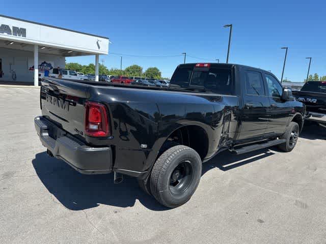 2026 RAM 3500 RAM 3500 TRADESMAN CREW CAB 4X4 8' BOX