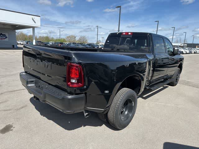2026 RAM 3500 RAM 3500 TRADESMAN CREW CAB 4X4 8' BOX