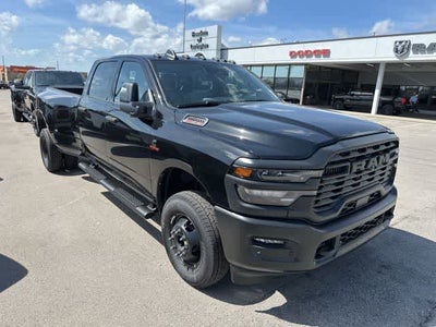 2026 RAM 3500 RAM 3500 TRADESMAN CREW CAB 4X4 8' BOX
