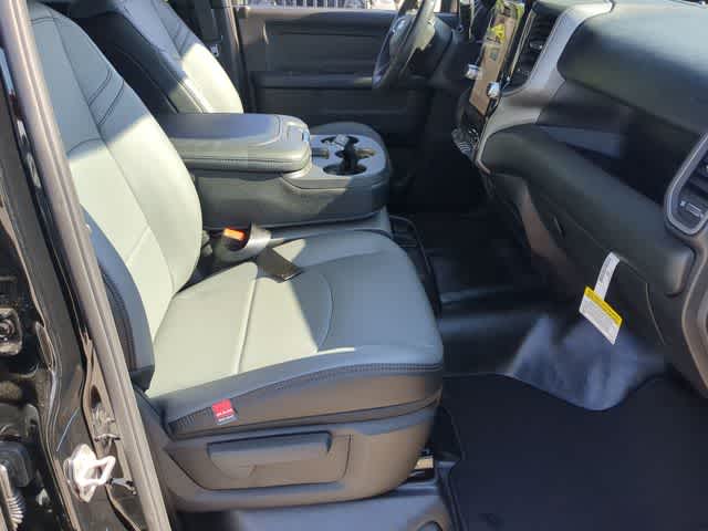 2026 RAM 3500 RAM 3500 TRADESMAN CREW CAB 4X4 8' BOX