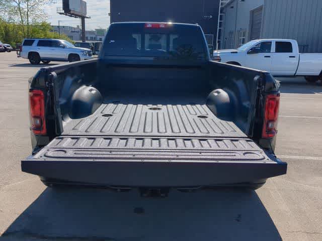 2026 RAM 3500 RAM 3500 TRADESMAN CREW CAB 4X4 8' BOX