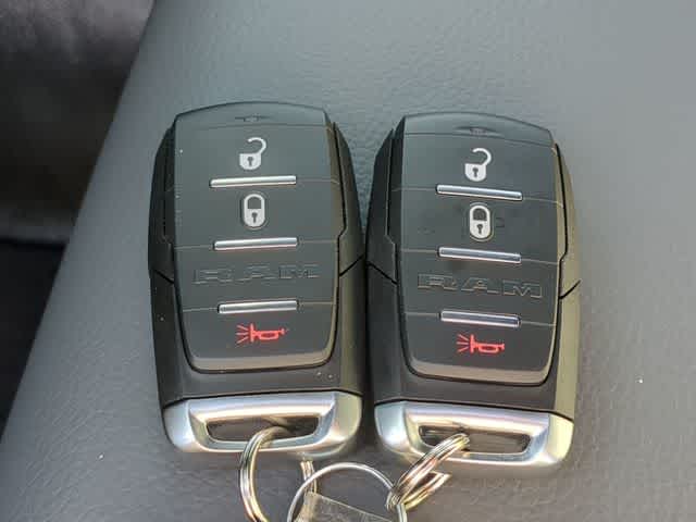 2026 RAM 3500 RAM 3500 TRADESMAN CREW CAB 4X4 8' BOX