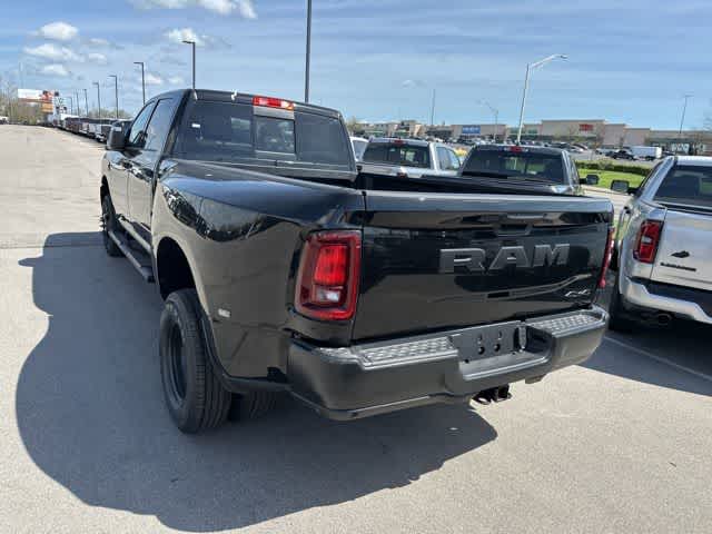 2026 RAM 3500 RAM 3500 TRADESMAN CREW CAB 4X4 8' BOX