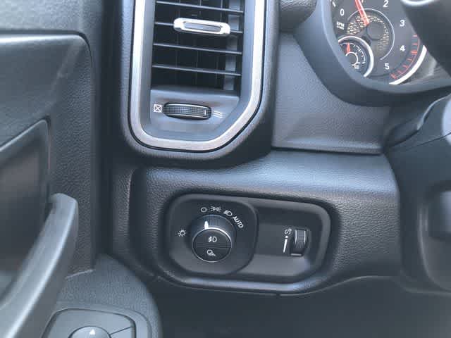 2026 RAM 3500 RAM 3500 TRADESMAN CREW CAB 4X4 8' BOX