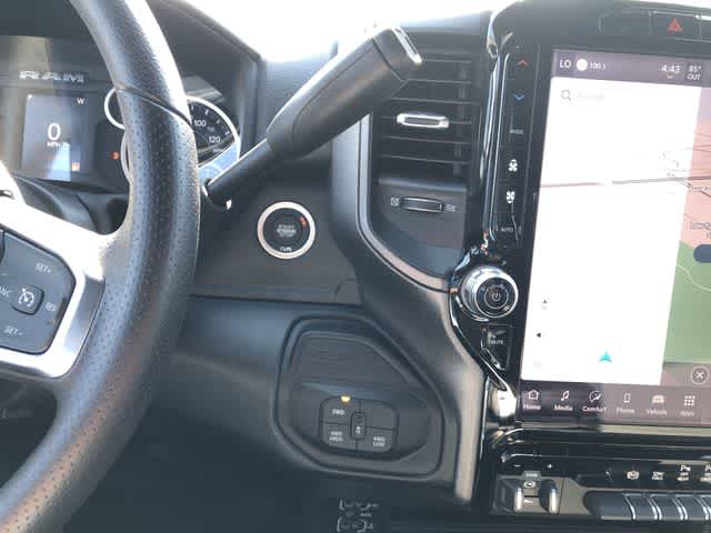 2026 RAM 3500 RAM 3500 TRADESMAN CREW CAB 4X4 8' BOX