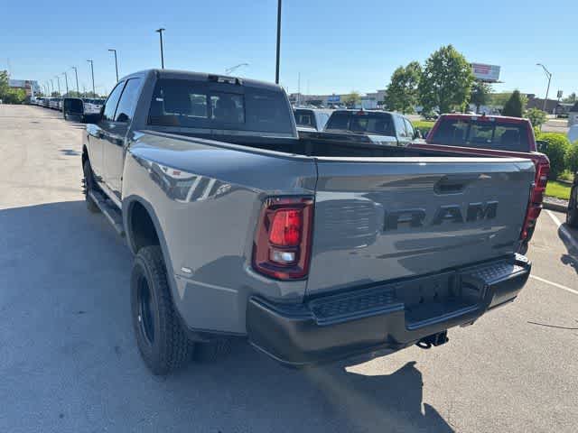2026 RAM 3500 RAM 3500 TRADESMAN CREW CAB 4X4 8' BOX