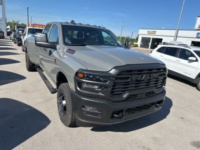 2026 RAM 3500 RAM 3500 TRADESMAN CREW CAB 4X4 8' BOX