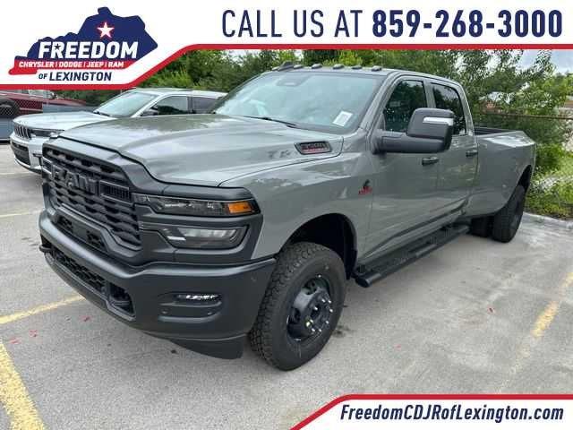 2026 RAM 3500 RAM 3500 TRADESMAN CREW CAB 4X4 8' BOX