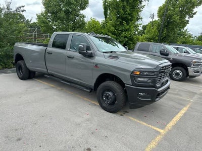 2026 RAM 3500 RAM 3500 TRADESMAN CREW CAB 4X4 8' BOX
