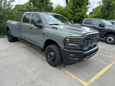 2026 RAM 3500 RAM 3500 TRADESMAN CREW CAB 4X4 8' BOX