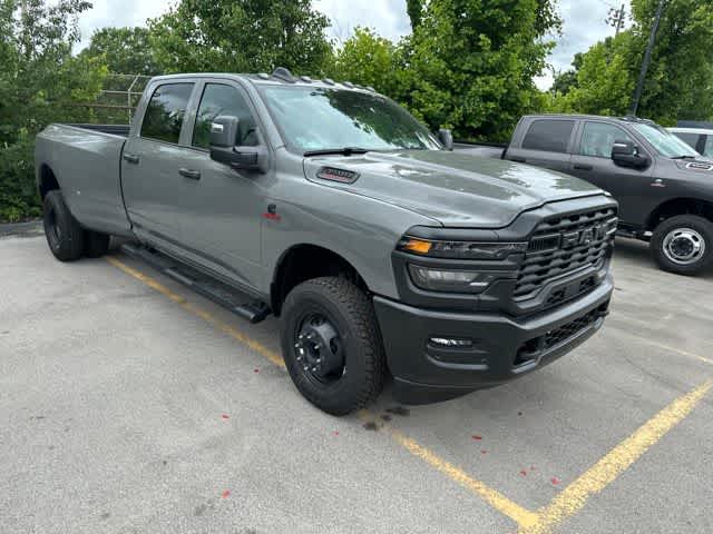 2026 RAM 3500 RAM 3500 TRADESMAN CREW CAB 4X4 8' BOX