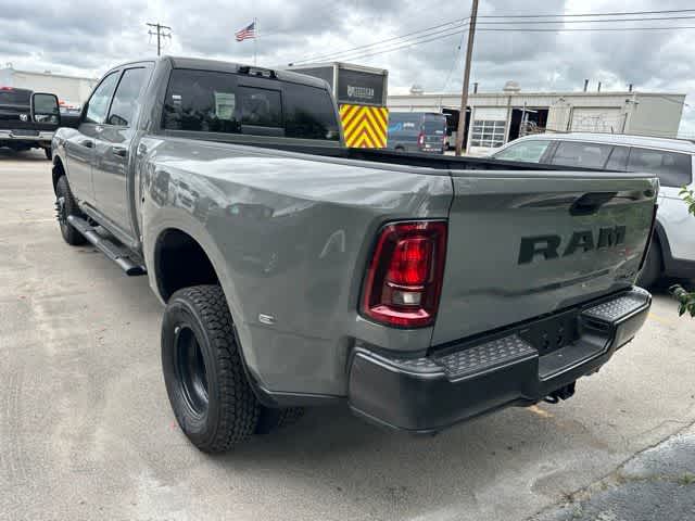 2026 RAM 3500 RAM 3500 TRADESMAN CREW CAB 4X4 8' BOX