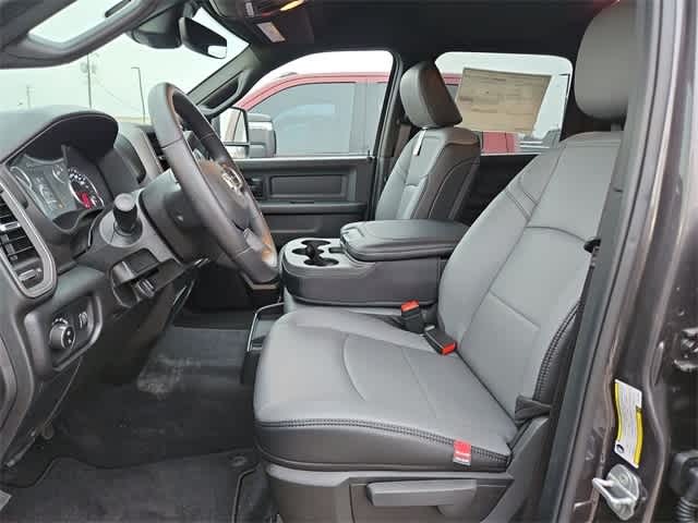 2026 RAM 3500 RAM 3500 TRADESMAN CREW CAB 4X4 8' BOX