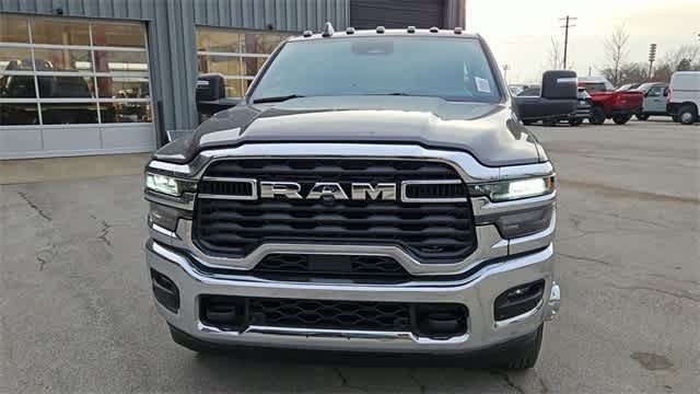 2026 RAM 3500 RAM 3500 TRADESMAN CREW CAB 4X4 8' BOX