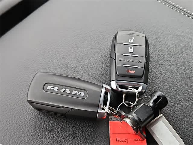 2026 RAM 3500 RAM 3500 TRADESMAN CREW CAB 4X4 8' BOX