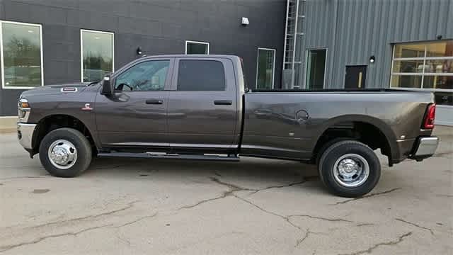 2026 RAM 3500 RAM 3500 TRADESMAN CREW CAB 4X4 8' BOX