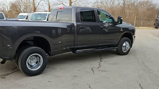 2026 RAM 3500 RAM 3500 TRADESMAN CREW CAB 4X4 8' BOX