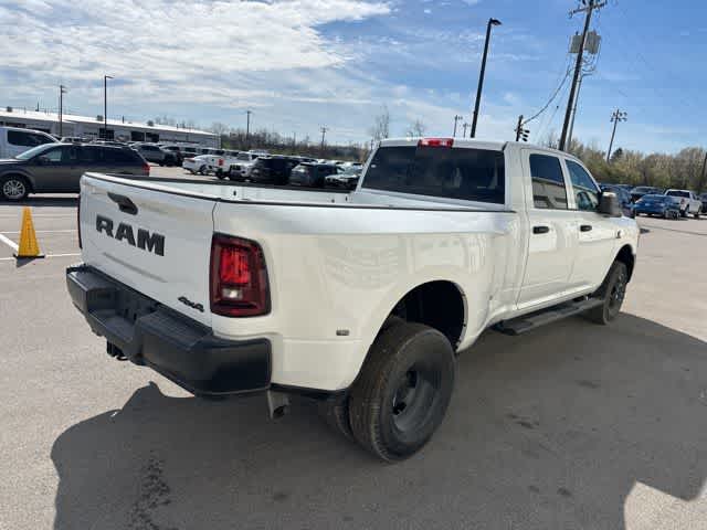 2026 RAM 3500 RAM 3500 TRADESMAN CREW CAB 4X4 8' BOX