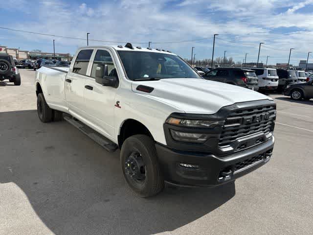 2026 RAM 3500 RAM 3500 TRADESMAN CREW CAB 4X4 8' BOX