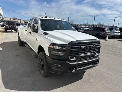 2026 RAM 3500 RAM 3500 TRADESMAN CREW CAB 4X4 8' BOX
