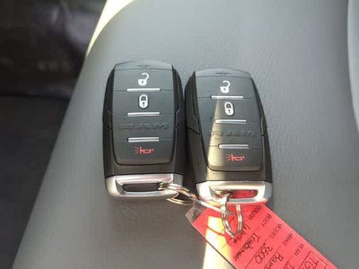 2026 RAM 3500 RAM 3500 TRADESMAN CREW CAB 4X4 8' BOX
