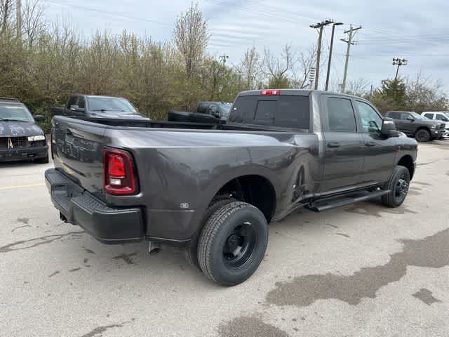 2026 RAM 3500 RAM 3500 TRADESMAN CREW CAB 4X4 8' BOX