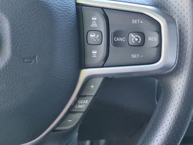 2026 RAM 3500 RAM 3500 TRADESMAN CREW CAB 4X4 8' BOX