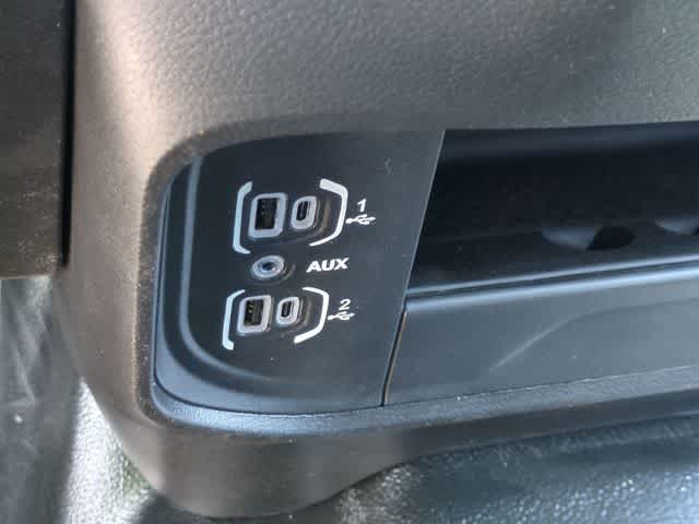 2026 RAM 3500 RAM 3500 TRADESMAN CREW CAB 4X4 8' BOX