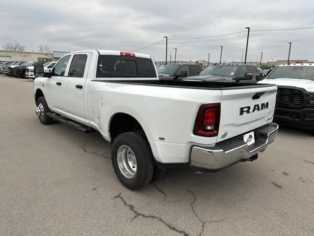2026 RAM 3500 RAM 3500 TRADESMAN CREW CAB 4X4 8' BOX