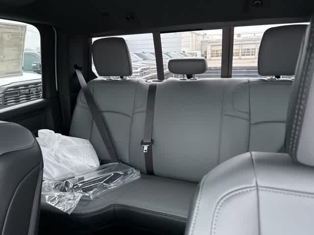 2026 RAM 3500 RAM 3500 TRADESMAN CREW CAB 4X4 8' BOX